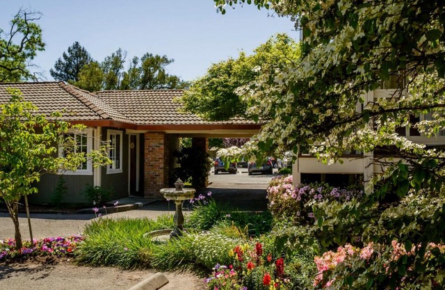 The Jack London Lodge