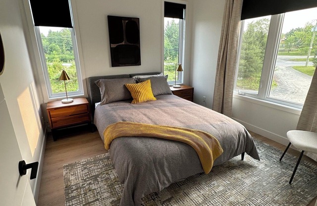 The JOFORD, Condo, 5 minutes from skiing, Sépaq with extras (bikes, paddles +)