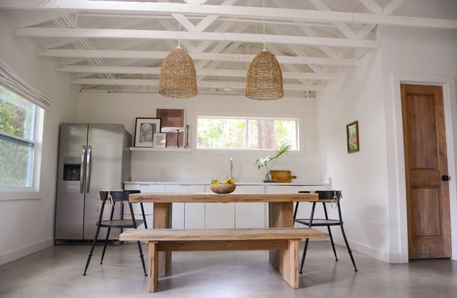 The Jolie House-Bright European Studio Guesthouse