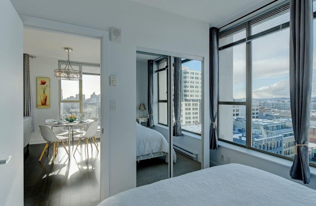 The Juliet-Beautiful Fully Furnished 2 bed 2 bath condo