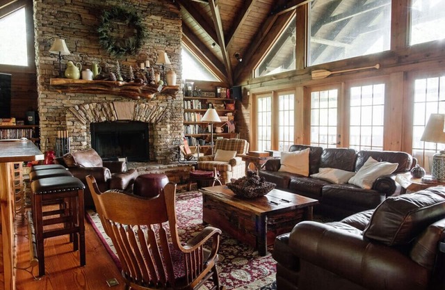 The Kingfisher Cabin-Creekside Mountain Escape, Blue Ridge/McCaysville-