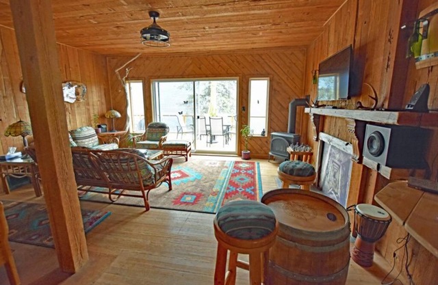 The Kootenay Vacation Sensation! Views, Hotsprings, Hiking, Caves, Skiing and more!