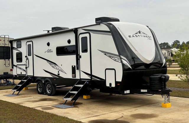 The Lake Escape RV Meets The Beach