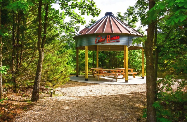 The Lake House Inn