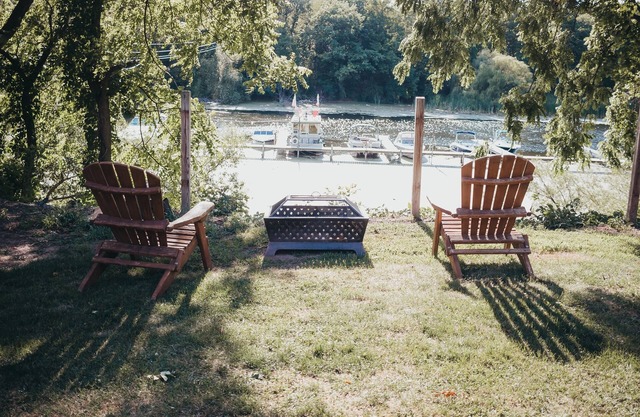 The Lake House on the Oak Orchard