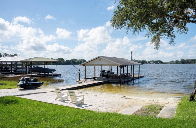 The Lake Loft at Redwater