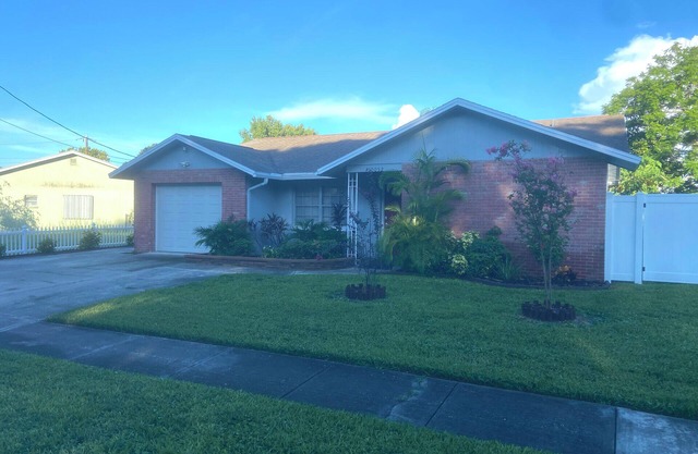 The Lakehouse at Pinellas Park