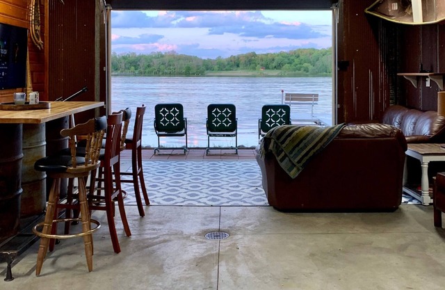 The Lakehouse on Long Lake