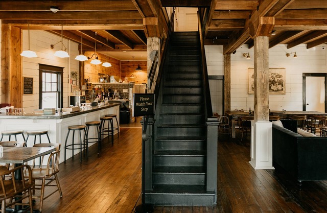 The Landing Hotel and Dining