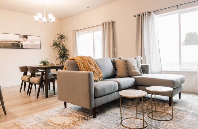 The Landon- Stylish Townhouse-Centrally Located.