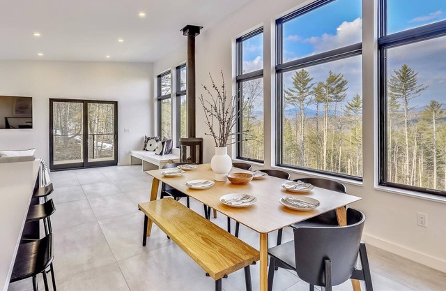 The Landry at Eloise Lane - Stunning New Construction and Convenience!
