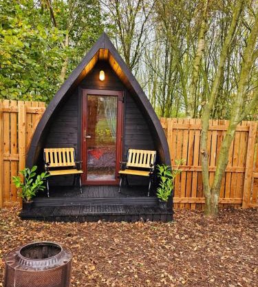 The Laurels - Wood Fired Hot Tub and Firepit