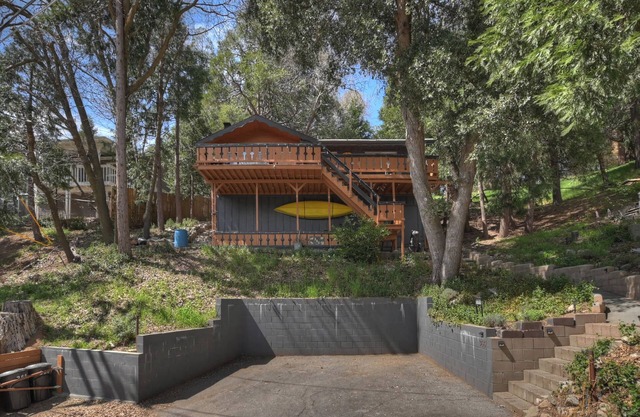 The Lazy Bear Cabin – For 6!