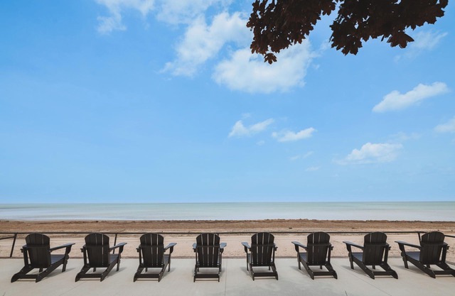 The Lazy Days - 3 cottages - Sleeps 22 - Lakefront on Lake Huron