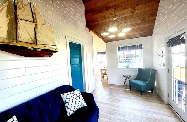 The Ledges Resort and Marina, Finch