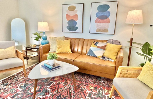 The Leia, 2BR Bright Retreat by Velvet Ditch Villas