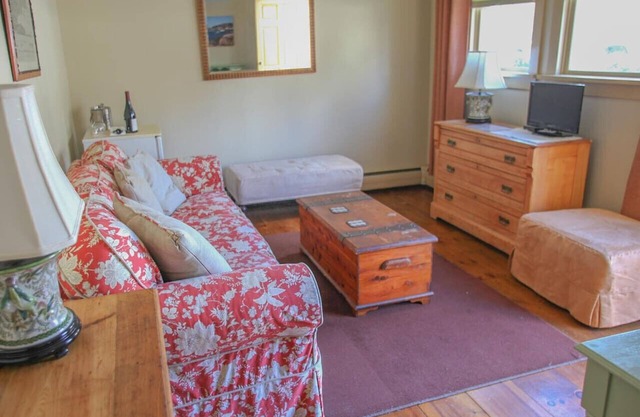 The Lewis R. French- Inn on the Harbor