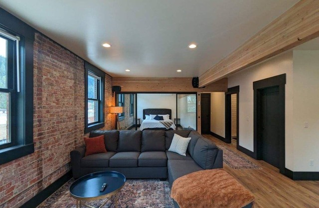 The Linden Lofts at Albertini’s- Downtown Luxury Lofts #1