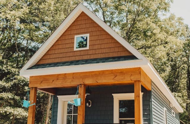The Little house W/ Pool & Spa