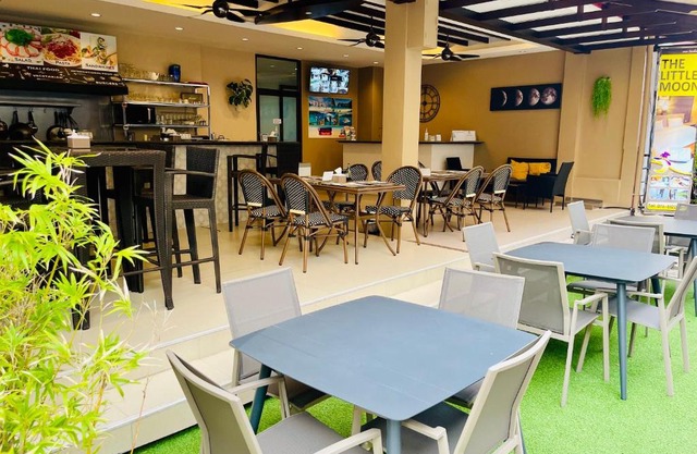 The Little Moon Residence