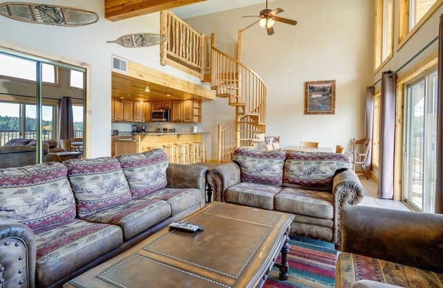 Die Lodge in Duck Creek: DEER TRACKS SUITE
