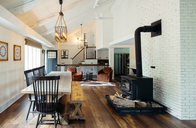The Lodge|Hot Tub|Horses|Hiking|Wood Stove