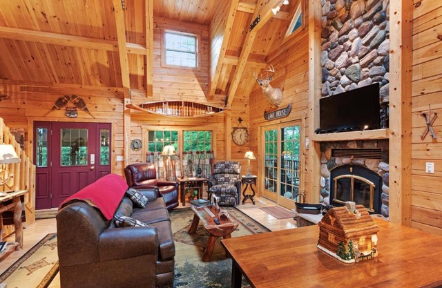 The Lodge on Booth Lake - 2 Bed 2 Bath Vacation home in Minocqua
