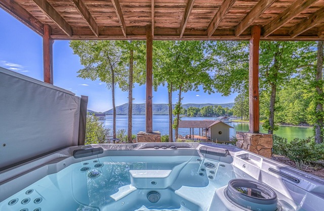 The Lodge on Smith Mountain Lake - Lakefront cabin w/ dock, hot tub & pool table