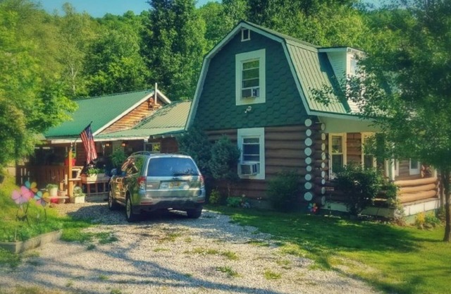 The Lodge Das ursprüngliche Kastanienblockhaus