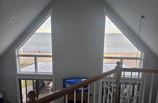 Tranquil 2-bedroom house in Sylvan Beach with WiFi, AC