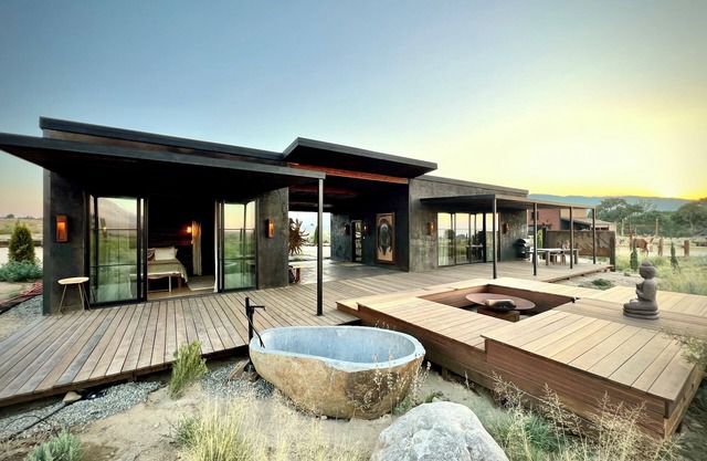 The LoneEast An Eastern Sierra wilderness retreat
