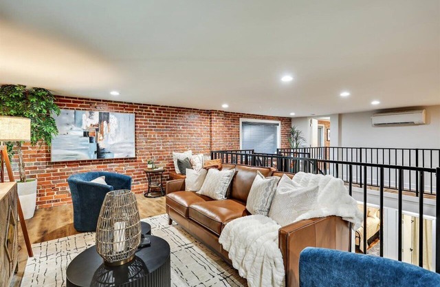 The Luxe Loft-Downtown Jackson