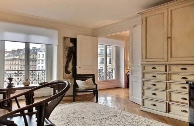 THE LUXURY OF 8TH DISTRICT-MARKED BY ITS ELEGANT HAUSSMANN ARCHITECTURE
