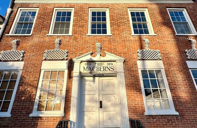 The Macberns Row House (Unit 1)
