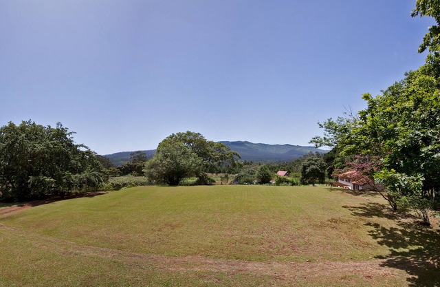 Das Haupthaus Quinta das Colmeias befindet sich auf einem Bio-Bauernhof in Madeira