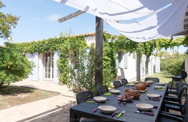 Marais Aixois-Villa-Villa-Ensuite Bad-Blick auf die Landschaft