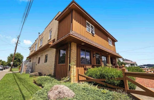 Market Place - Suite 2 in Ashland, KYnear Marathon & Kings Daughter's Hospital