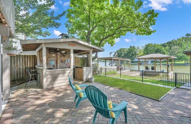 The Marlin House: Waterfront Escape with Dock, Outdoor Kitchen & Stunning Views!