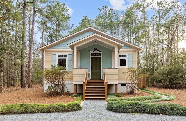 The Marsh House-Pet Friendly Home with Dock