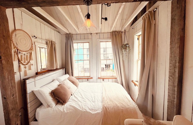 The Mermaid Bunkie. A cosy space in the heart of the South Shore.