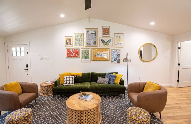 The Midtown Modern Maximalist 4BD 3Bath