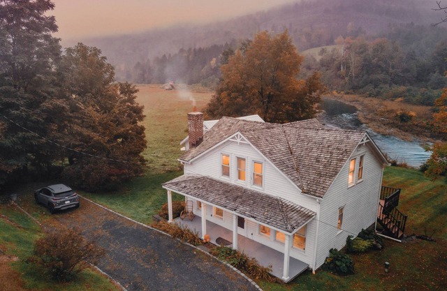 The Millbrook Farmhouse- HIKE, FISH, RELAX