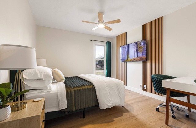 The Modern Haven-3 beds, excellent location in peaceful Loves Park