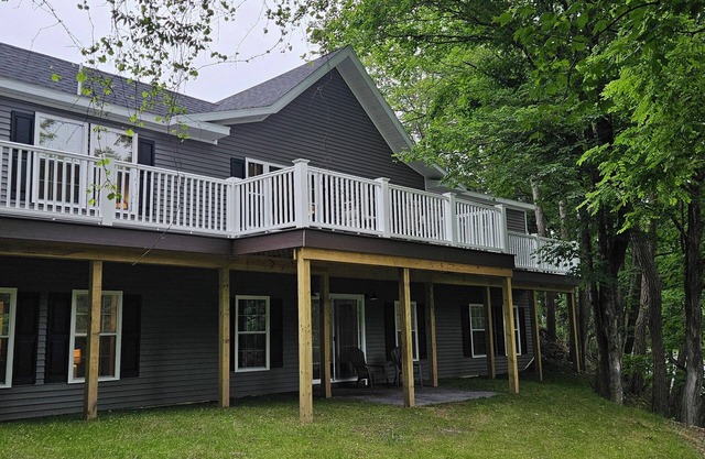 The Monarch - Private Setting, Heated Pool, 6 Bedroom, New Build. 6 min to CDP