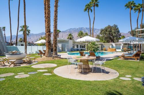 The Monkey Tree Hotel Buyout by AvantStay Entire Hotel Buyout! Funky Rooms with Modern Amenities!