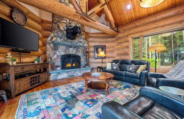 The Montana Manor, Custom Log Estate Sleeping 14