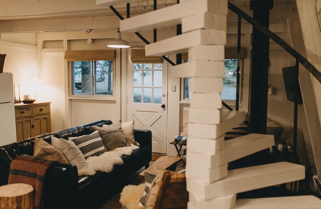The Moosewood - Sunshine Valley Retreat