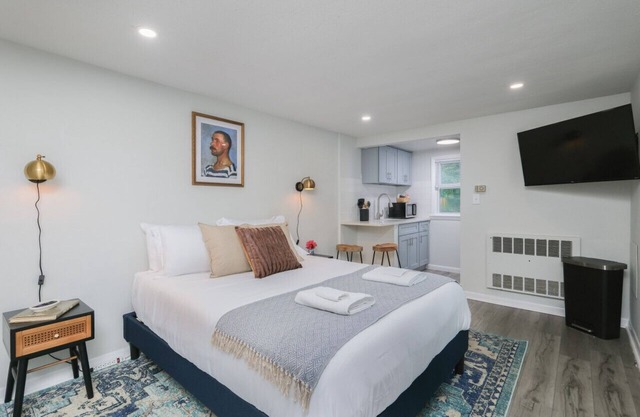 The Morgan Studio · Near Mystic, Casinos + USCGA