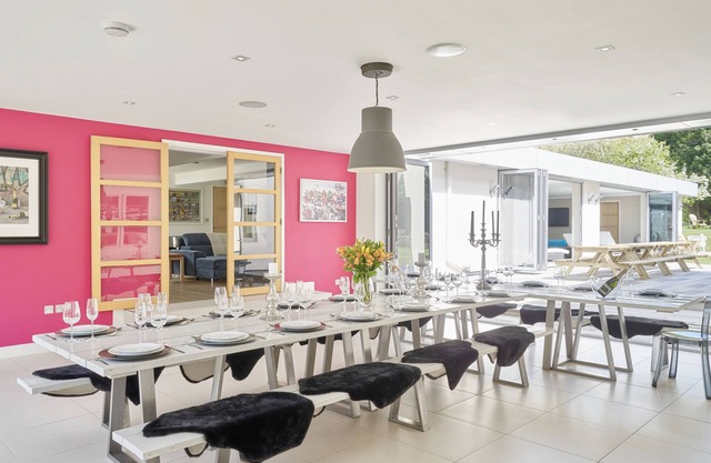 The Most Amazing House In Cheltenham / Cotswolds Ideal For Parties & Families