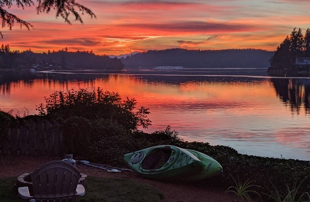 Puget Sound Beachfront Home w/ private yard, beach, and amazing views!